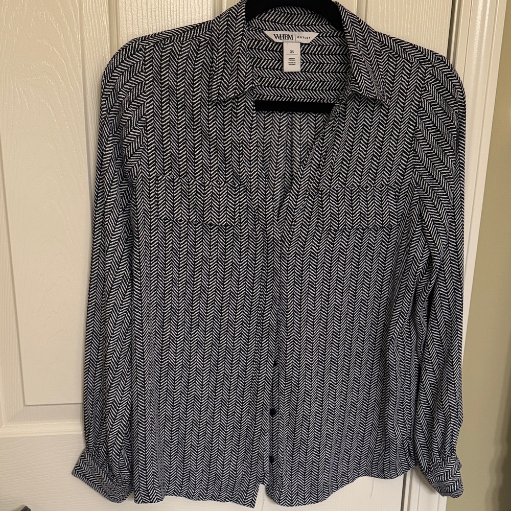 White House Black Market Black and White Chevron Top